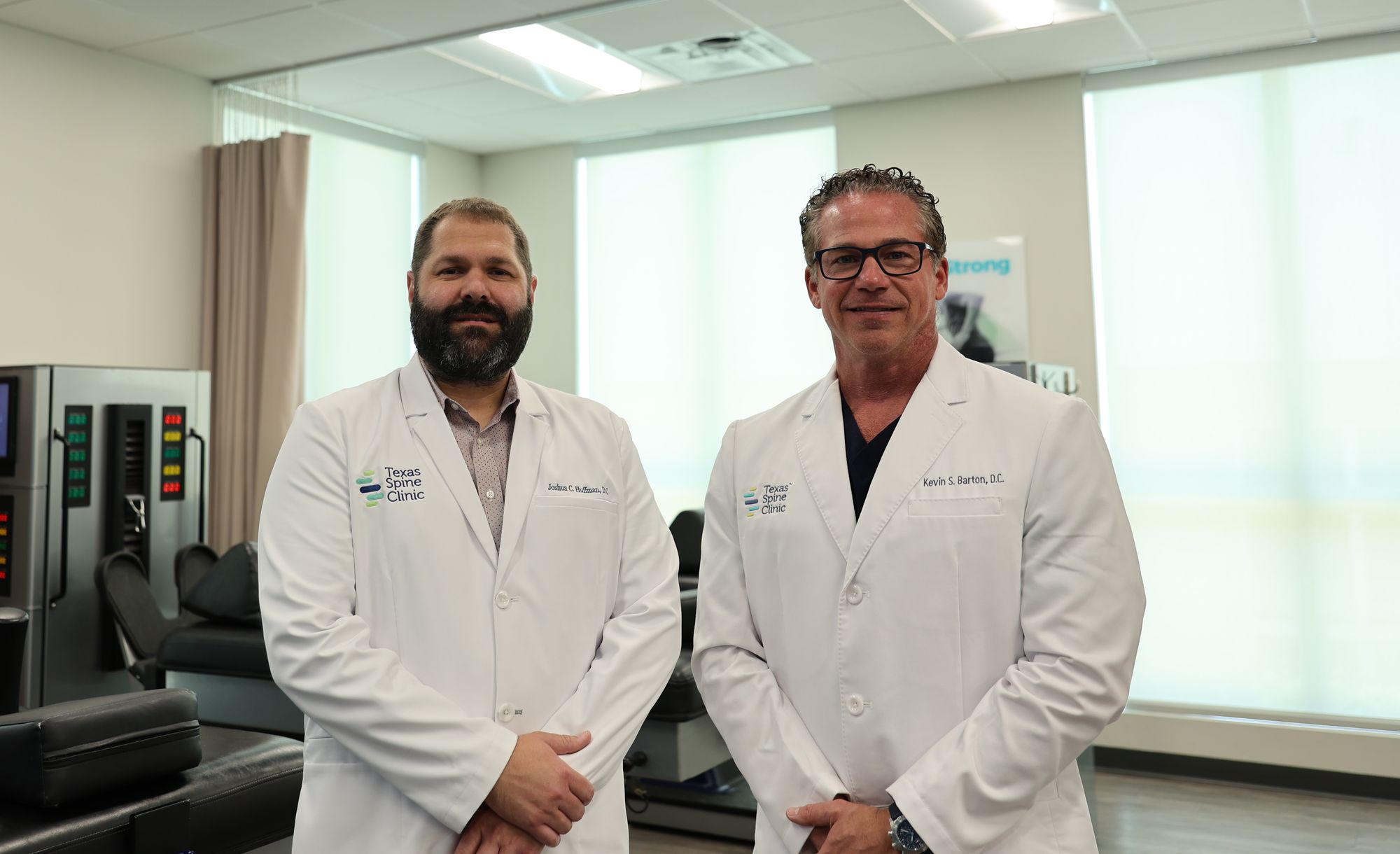 Dr. Kevin Barton and Dr. Joshua Huffman standing together in the decompression room.
